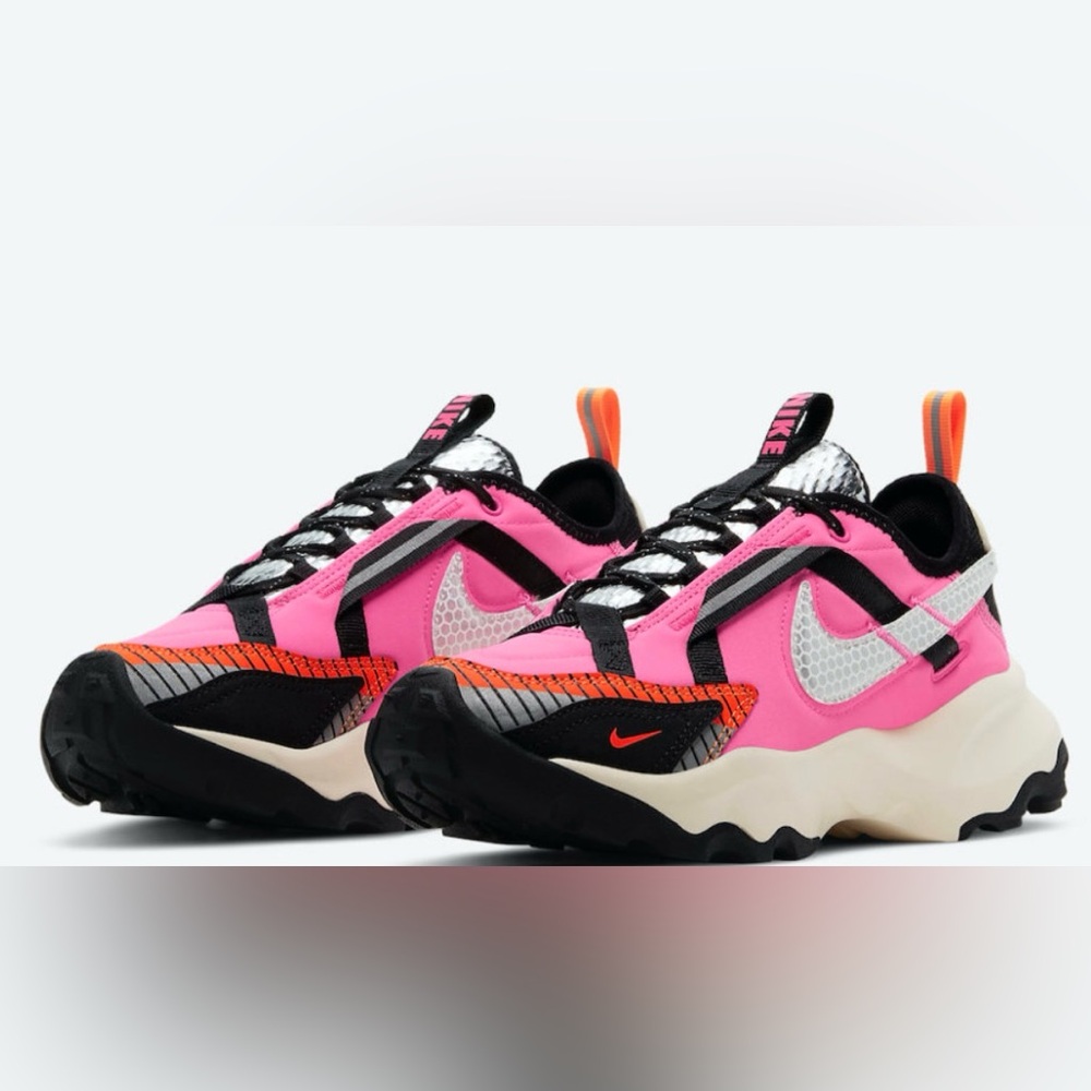 Size 8 - Nike 3M x TC 7900 LX Pink Blast W, Almost perfect condition